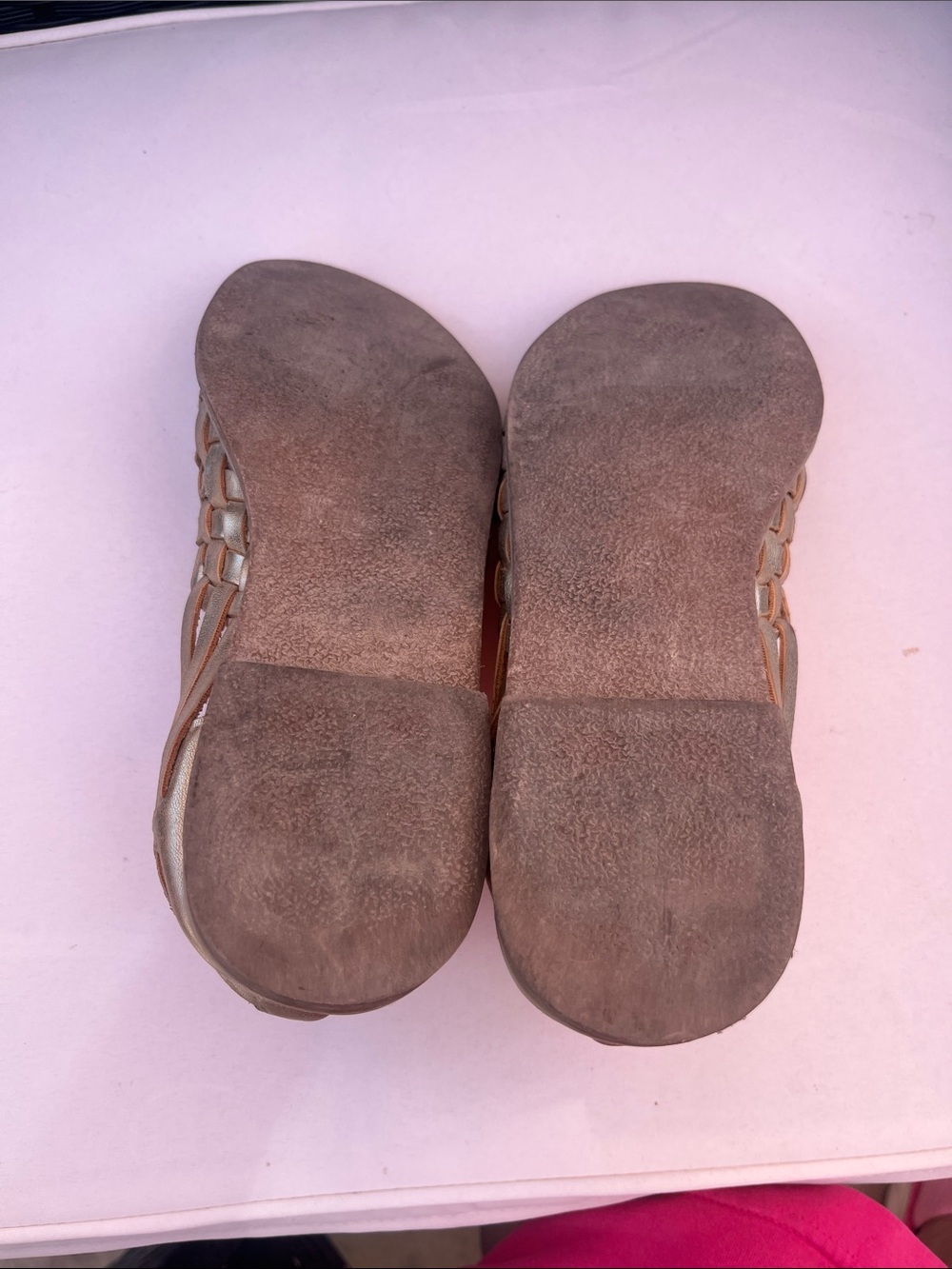 Women's Metallic Gold Woven Huarache Sandals - Picture 9 of 11